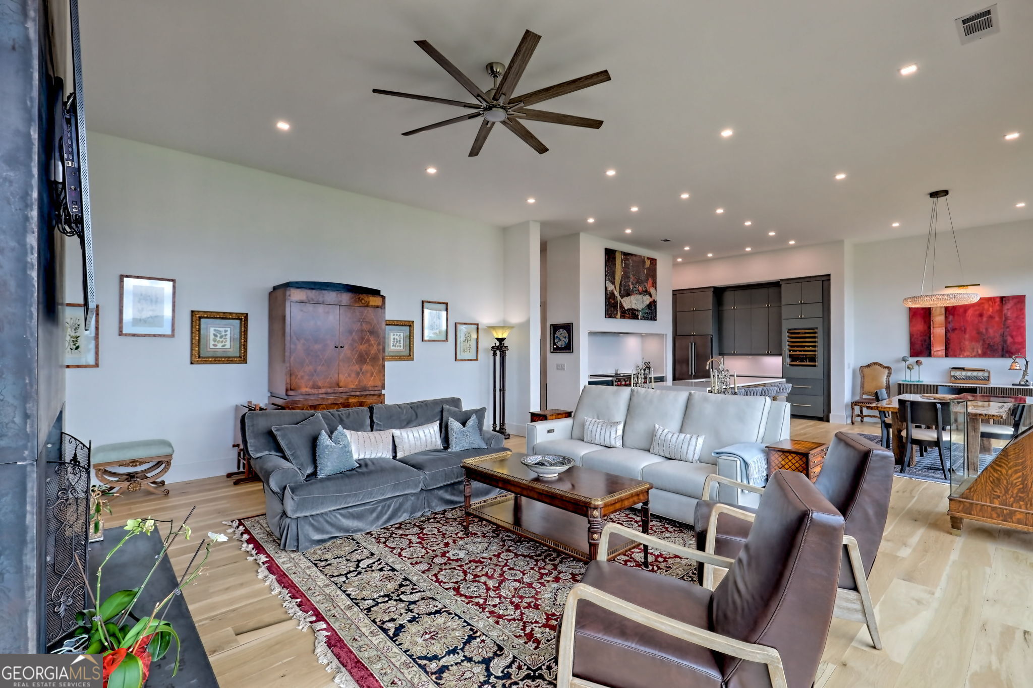 Charlie Mountain Community - Residential