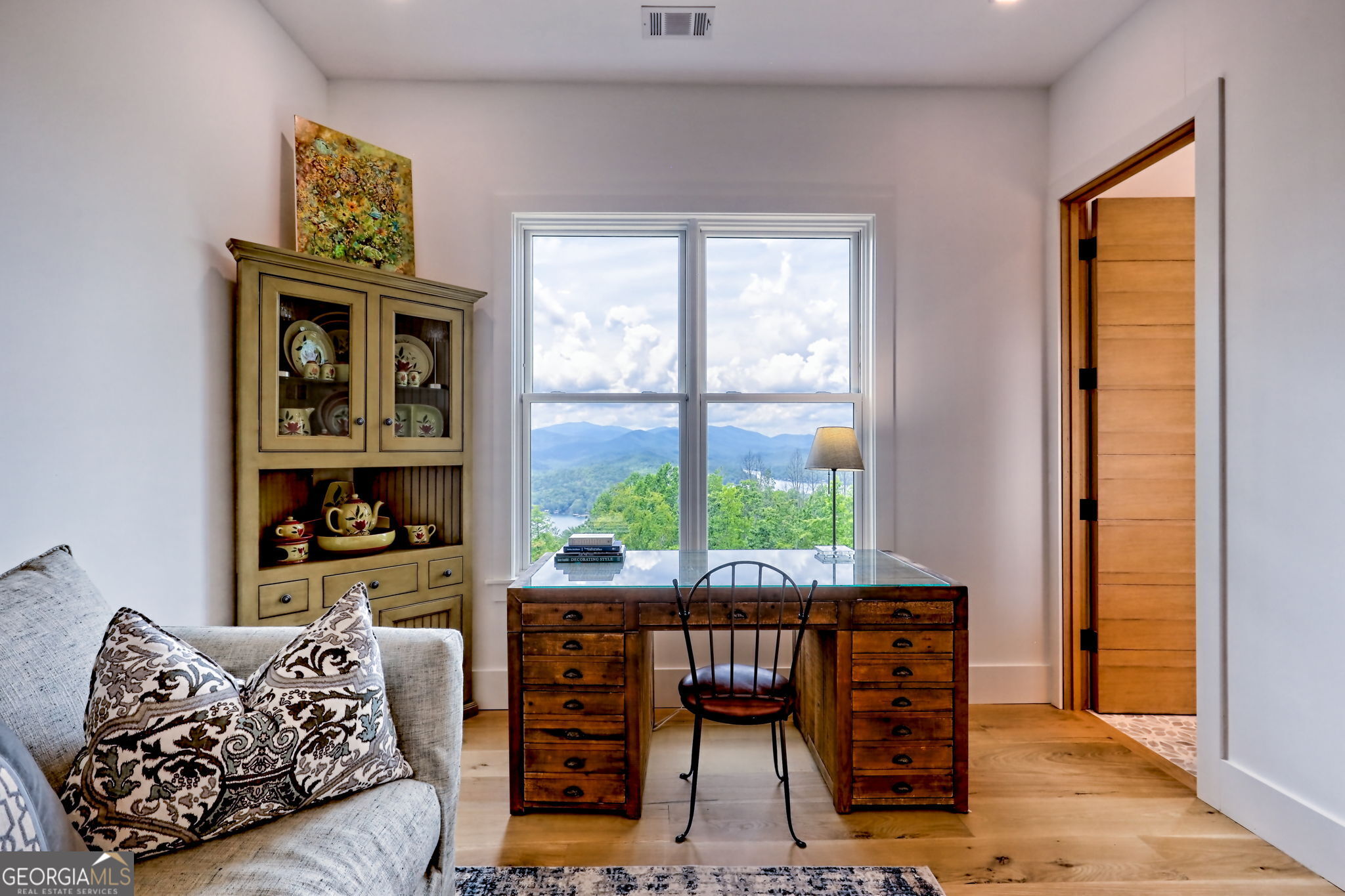 Charlie Mountain Community - Residential