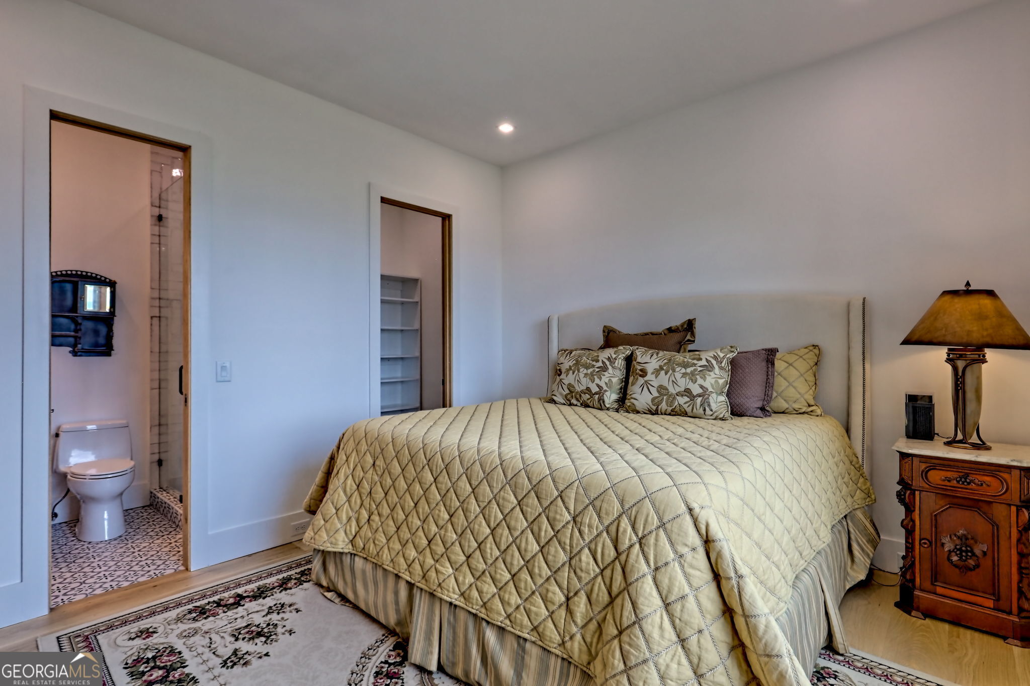 Charlie Mountain Community - Residential