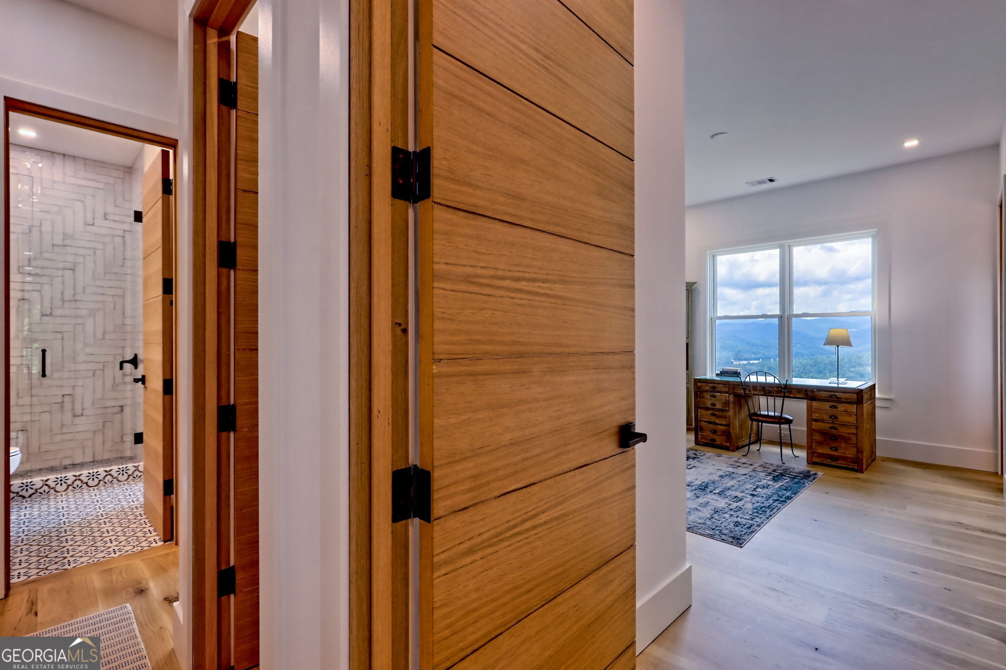 Charlie Mountain Community - Residential