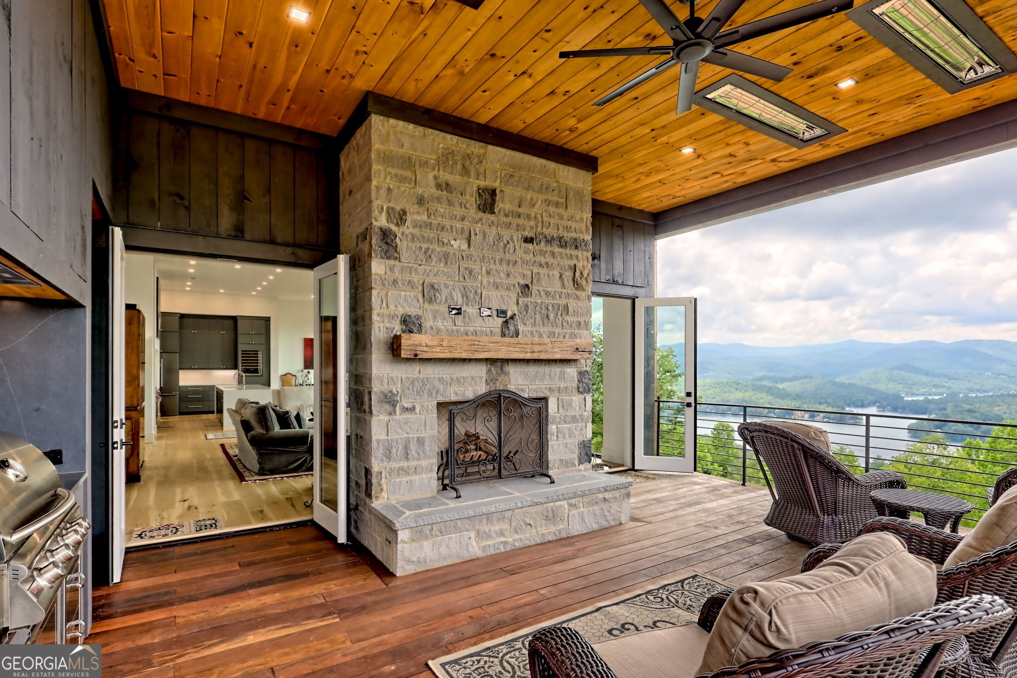 Charlie Mountain Community - Residential