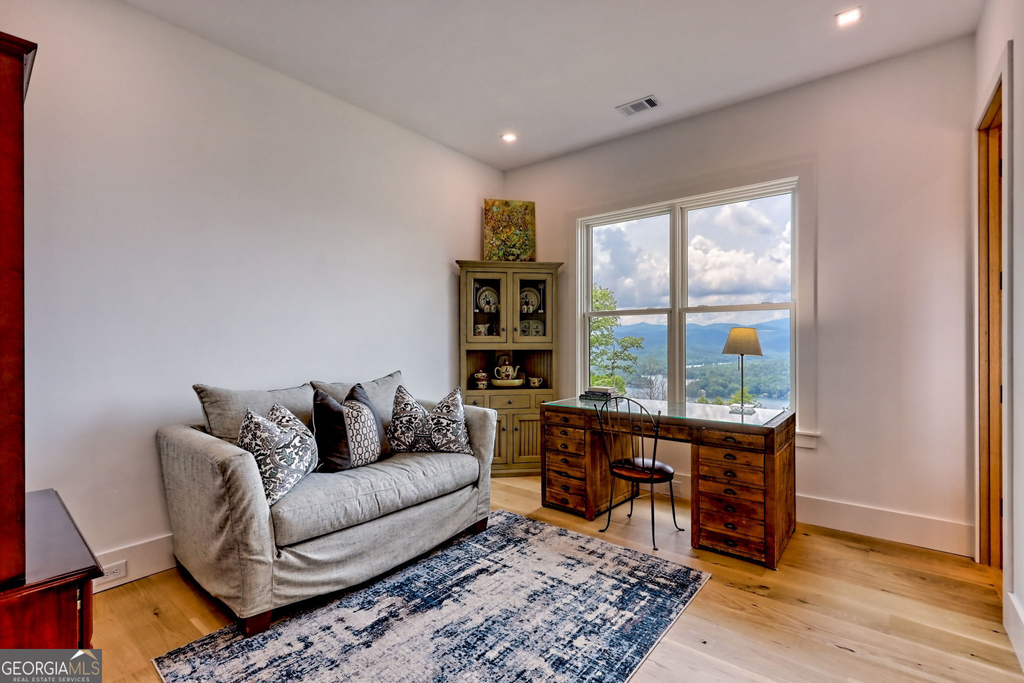 Charlie Mountain Community - Residential