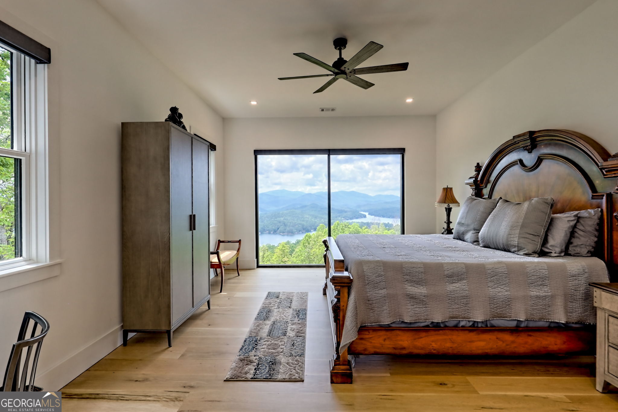 Charlie Mountain Community - Residential