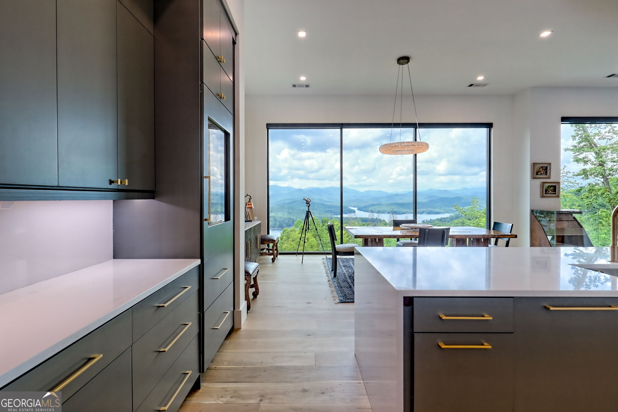 Charlie Mountain Community - Residential