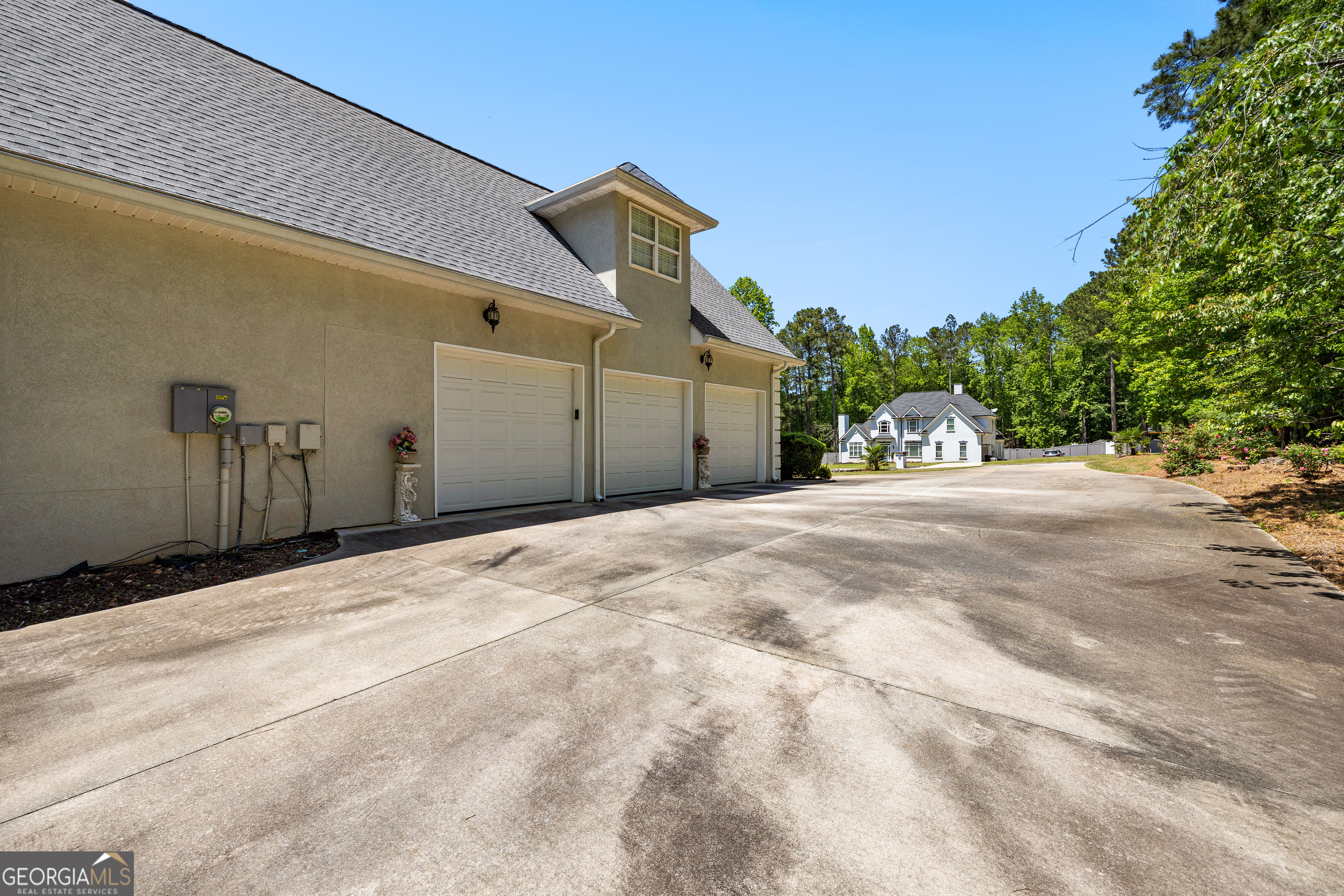 915 Magnolia WAY