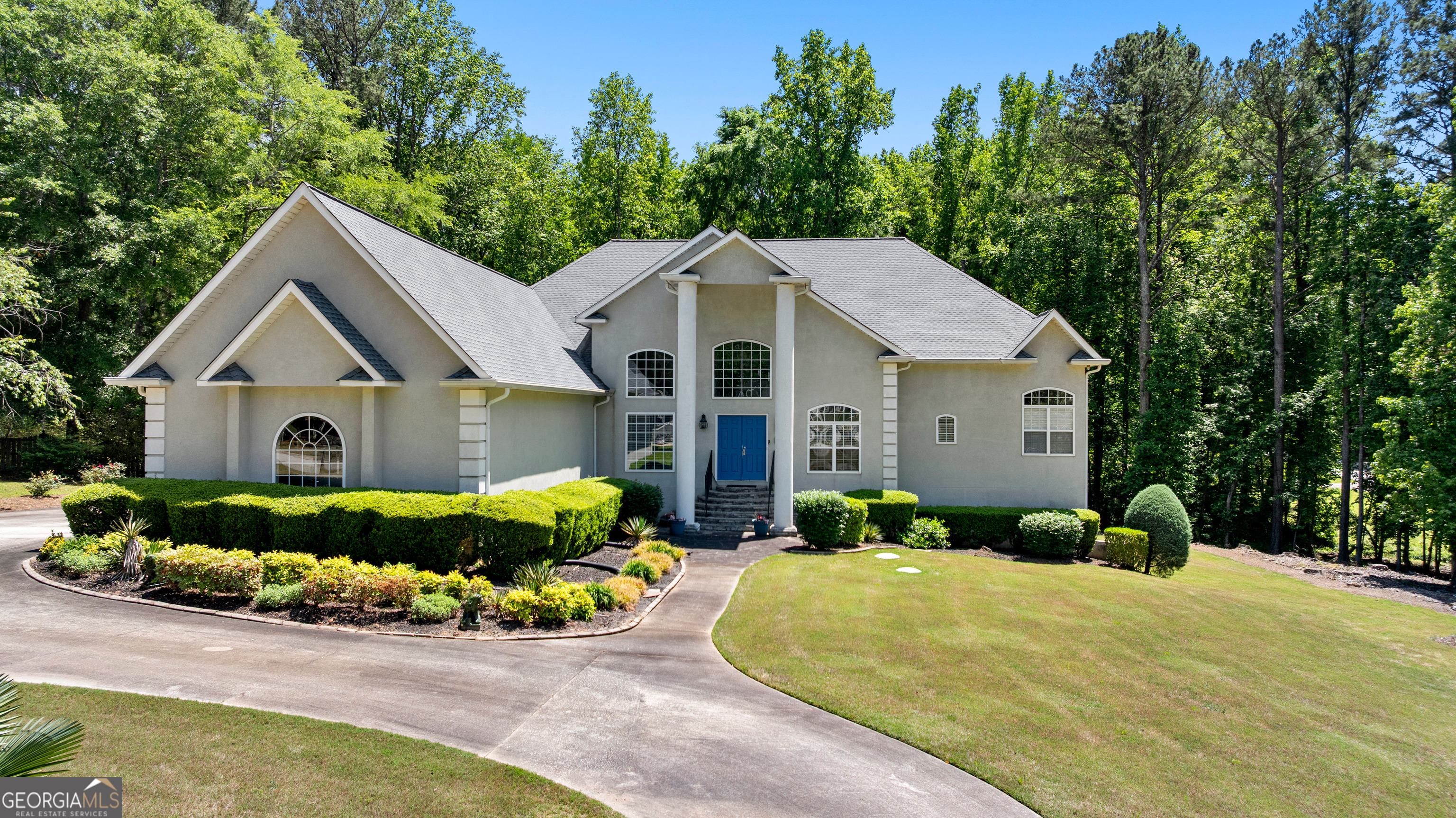 915 Magnolia WAY