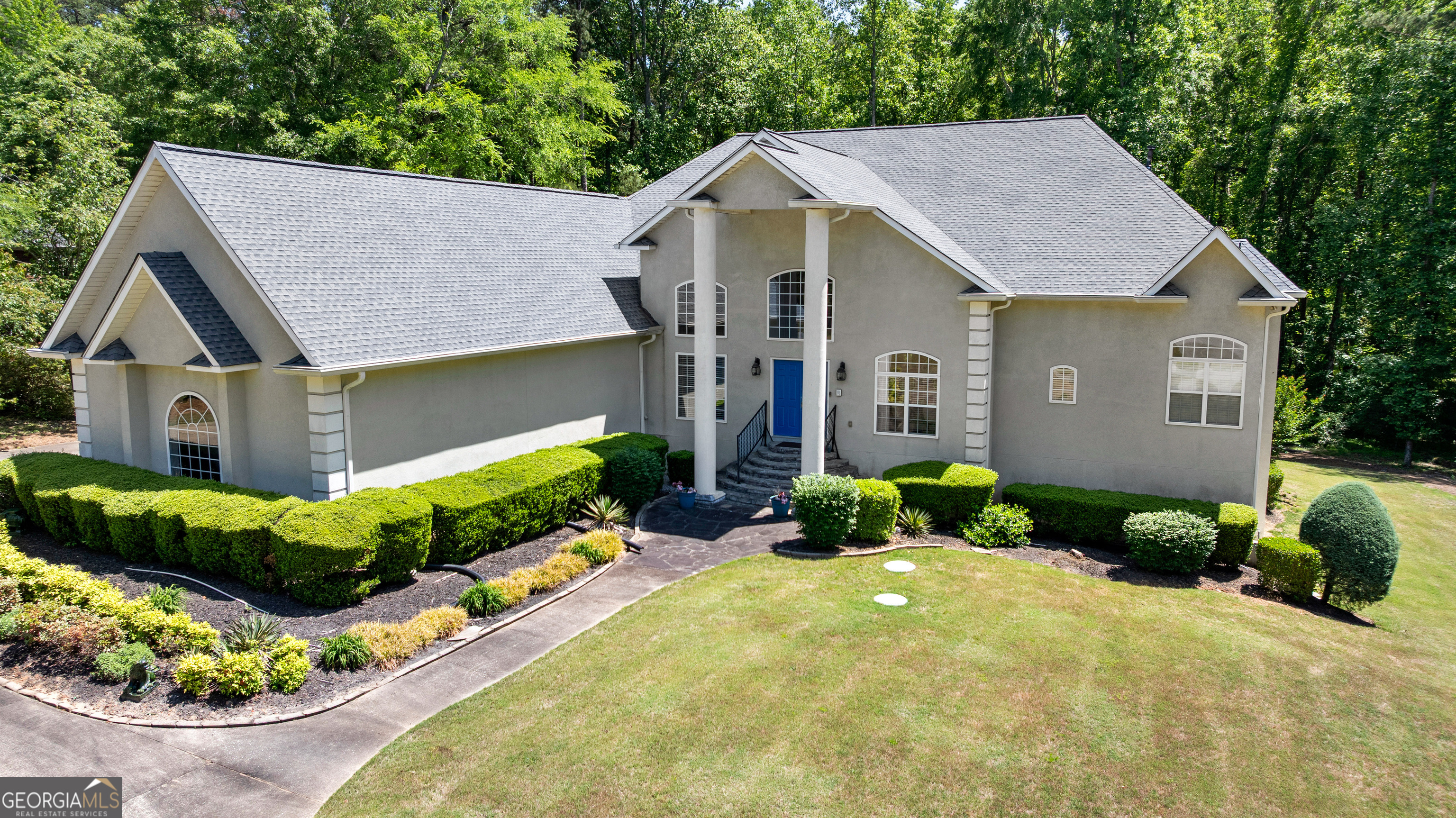 915 Magnolia WAY