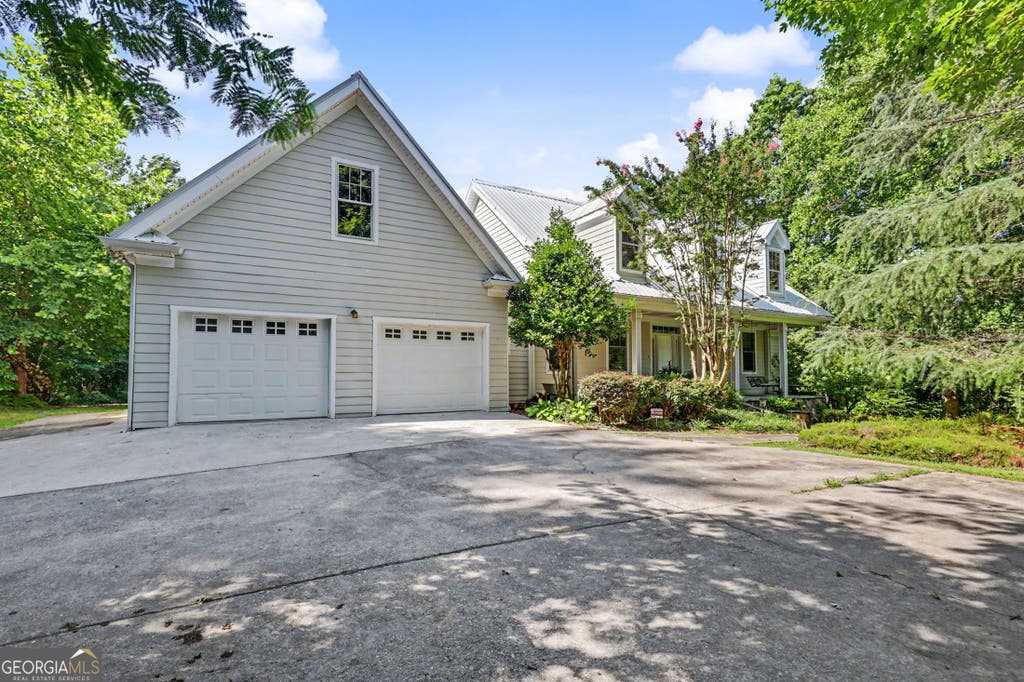 Photo of 54 Esco Cir, Rabun Gap, GA 30568 (MLS # 10808047)