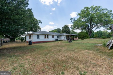 A home in Powder Springs