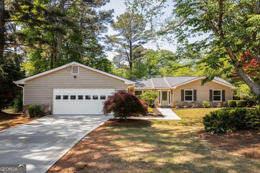 Photo of 3231 Bunten Road, Duluth, GA 30096 (MLS # 10761309)