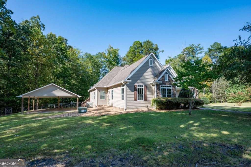 Photo of 1215 Cullpepper Road NE, Calhoun, GA 30701 (MLS # 10847426)