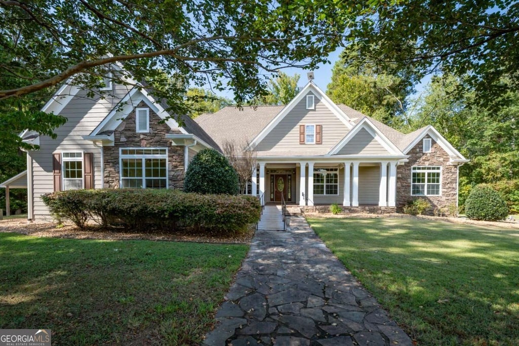 Photo of 1215 Cullpepper Road NE, Calhoun, GA 30701 (MLS # 10847426)