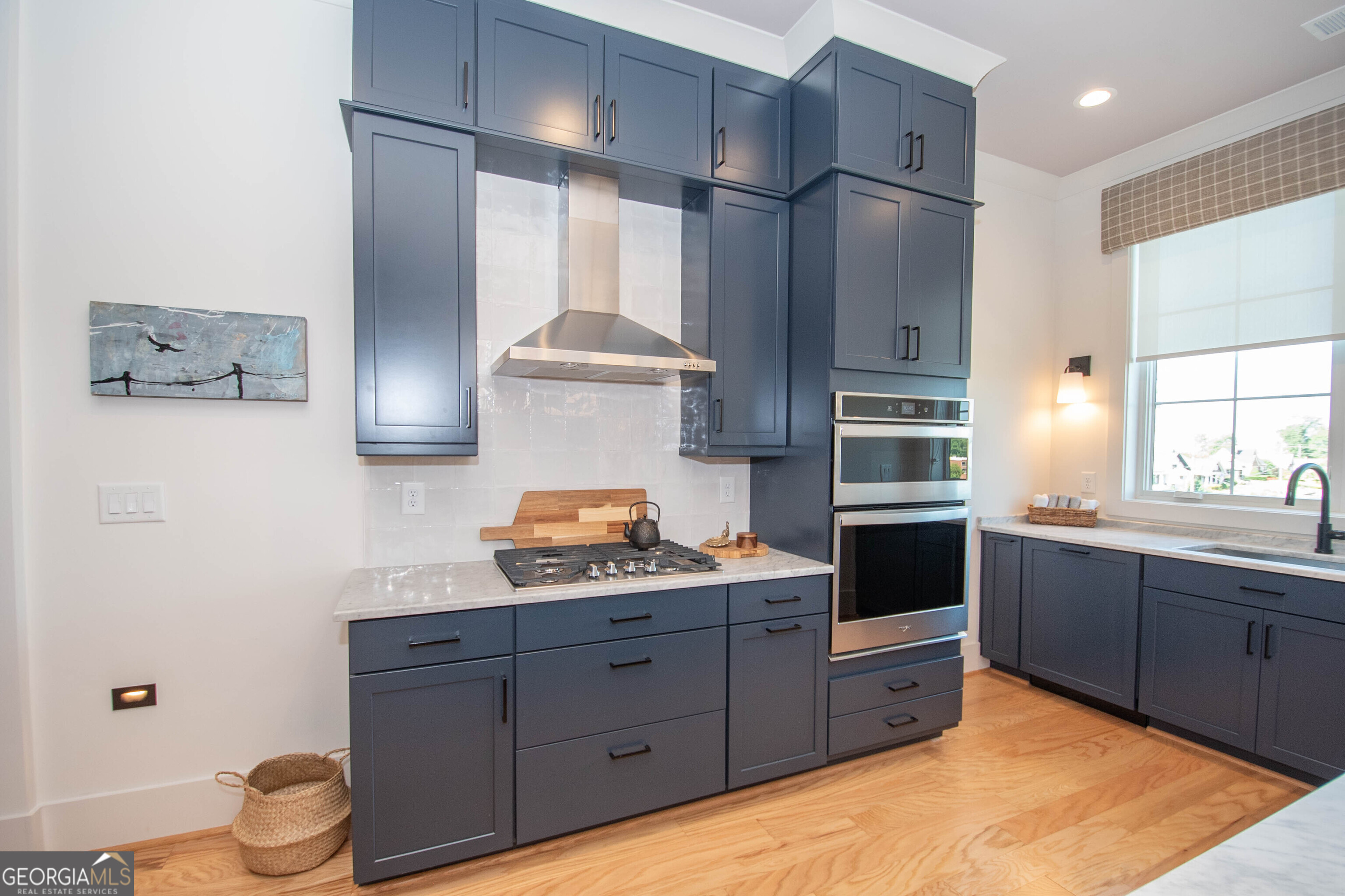 Newnan, Georgia 30263, United States, 3 Bedrooms Bedrooms, ,4 BathroomsBathrooms,Residential,Pending,45805