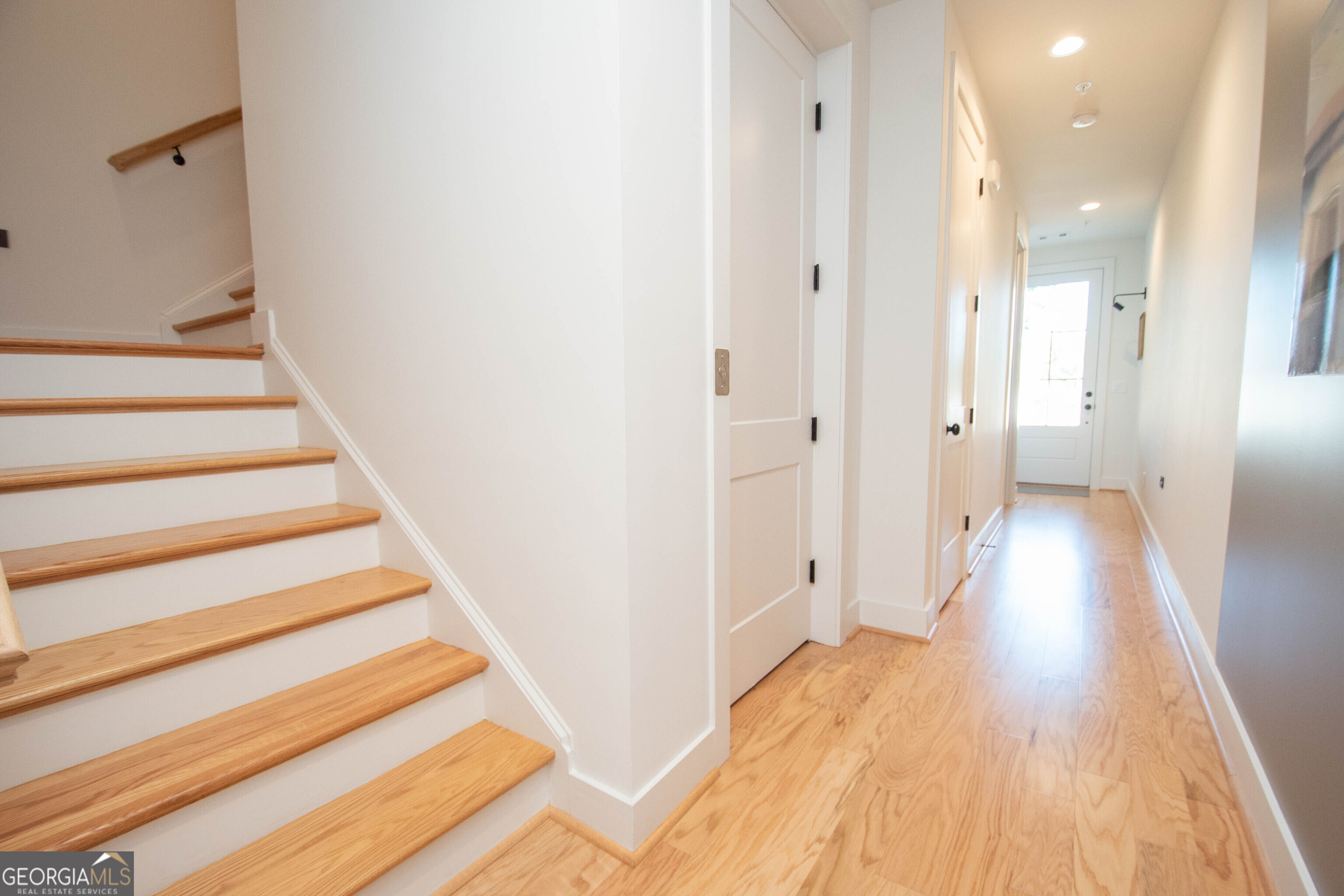 Newnan, Georgia 30263, United States, 3 Bedrooms Bedrooms, ,4 BathroomsBathrooms,Residential,Pending,45805