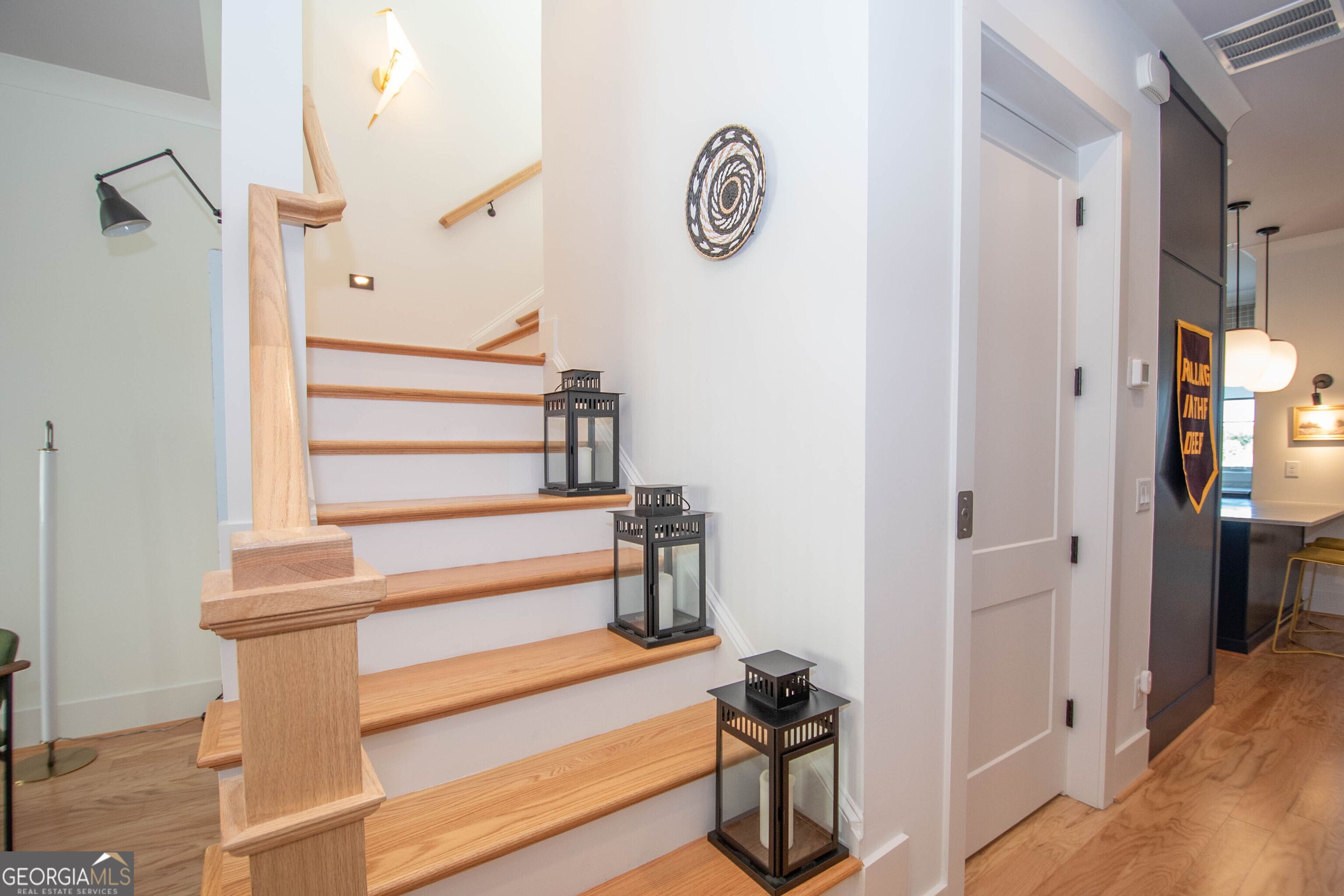 Newnan, Georgia 30263, United States, 3 Bedrooms Bedrooms, ,4 BathroomsBathrooms,Residential,Pending,45805