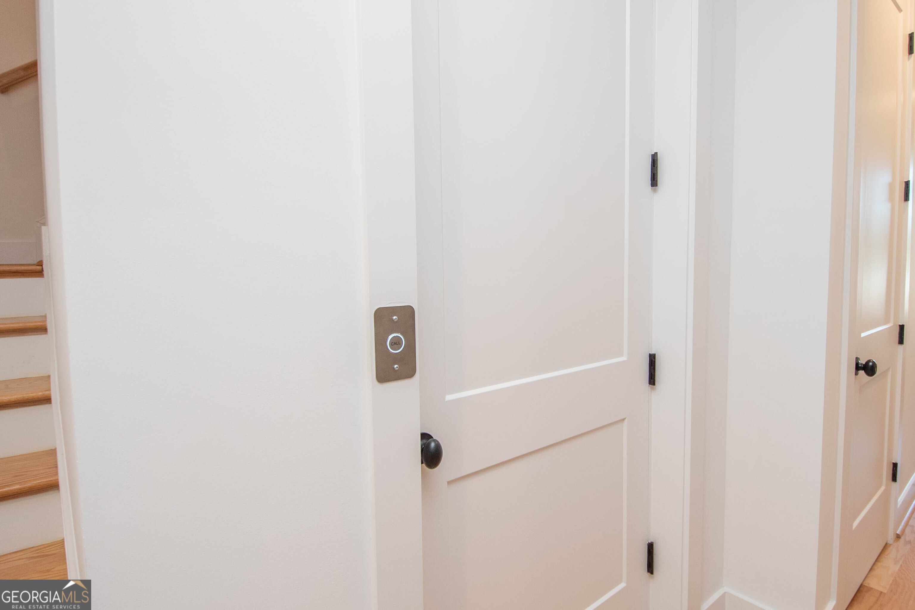 Newnan, Georgia 30263, United States, 3 Bedrooms Bedrooms, ,4 BathroomsBathrooms,Residential,Pending,45805