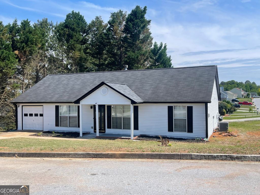 Photo of 320 Willow Springs Drive, Jonesboro, GA 30238 (MLS # 10763128)