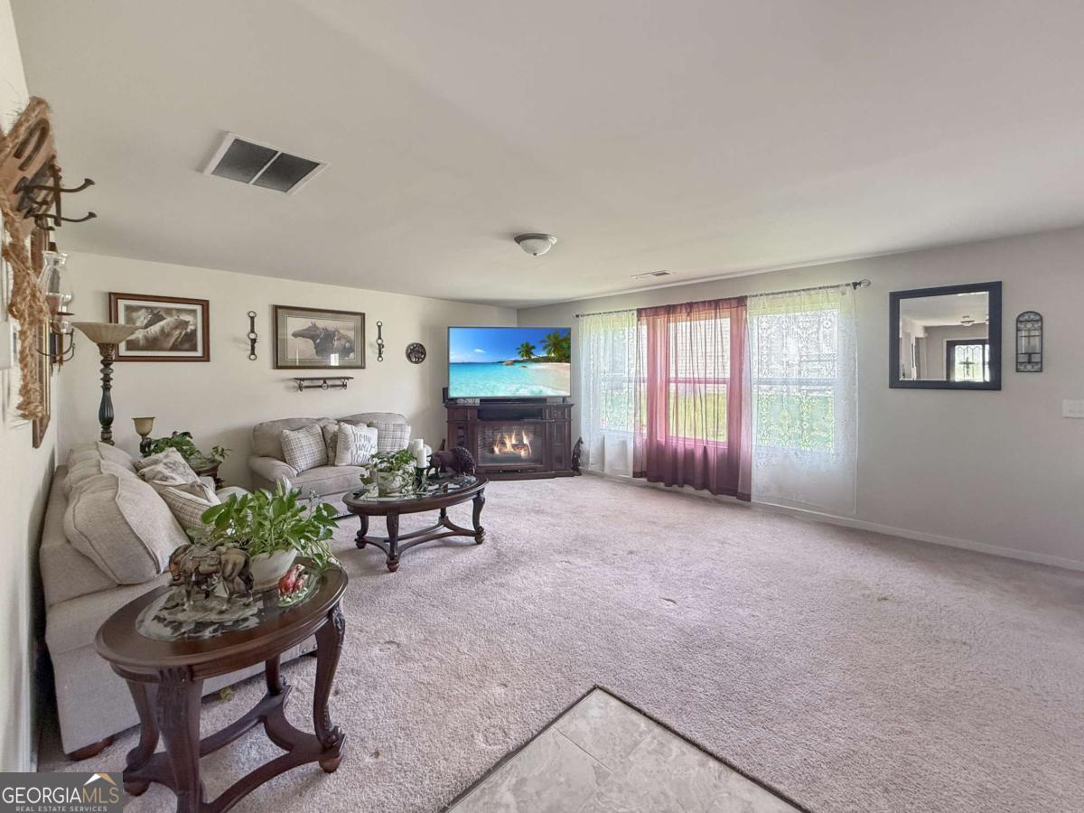 1303 Cardena CT