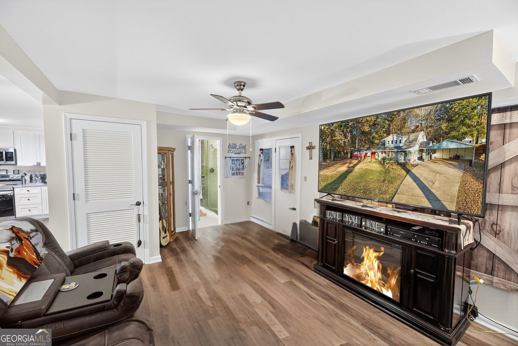 Photo of 76 Walker Road NW, Cartersville, GA 30121 (MLS # 10645391)