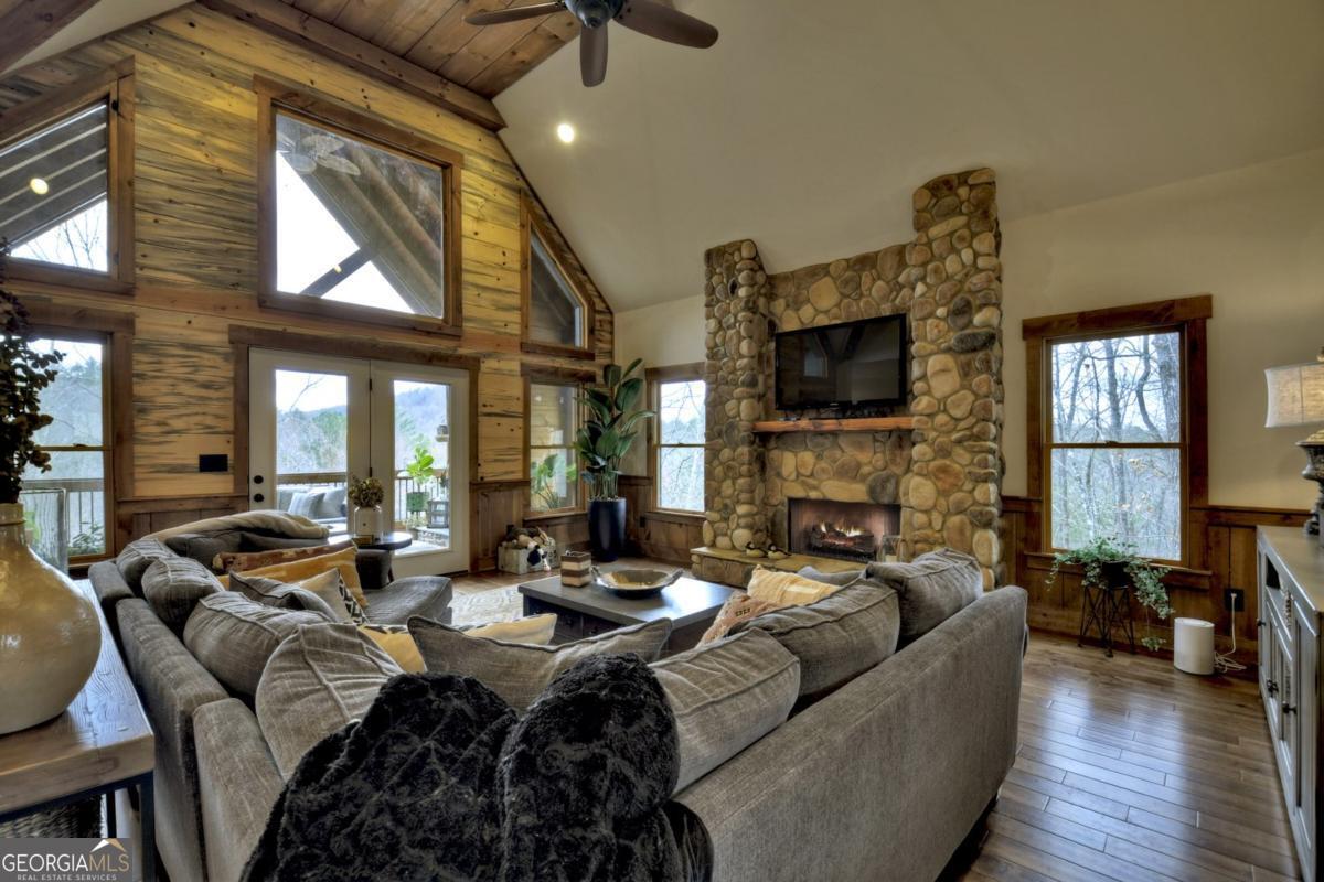 152 Oceola DR