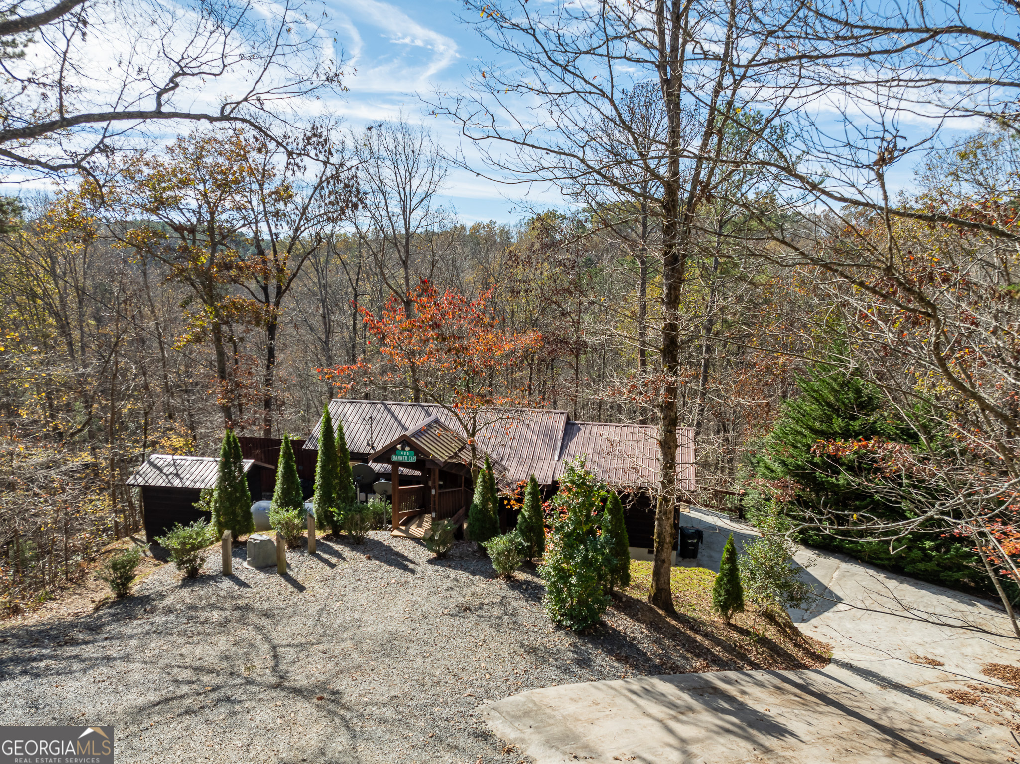 485 Banner CIR