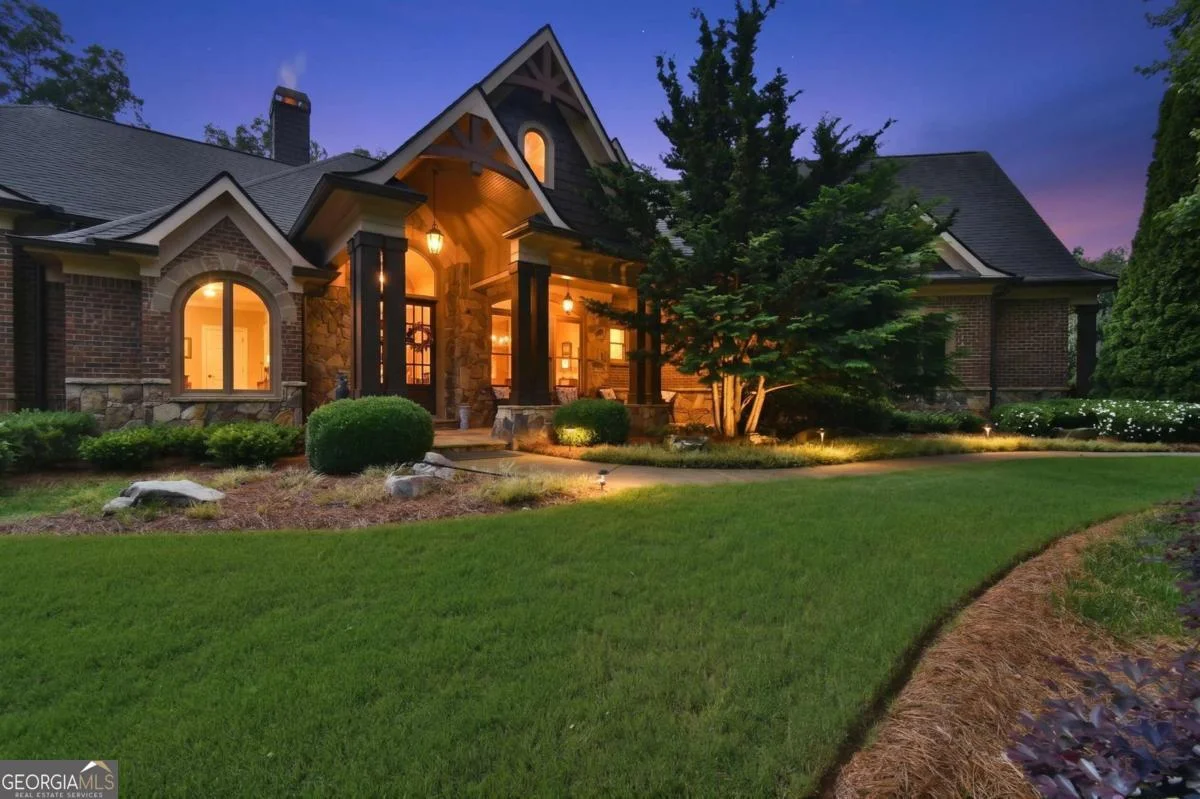 5038 Pointer Ridge