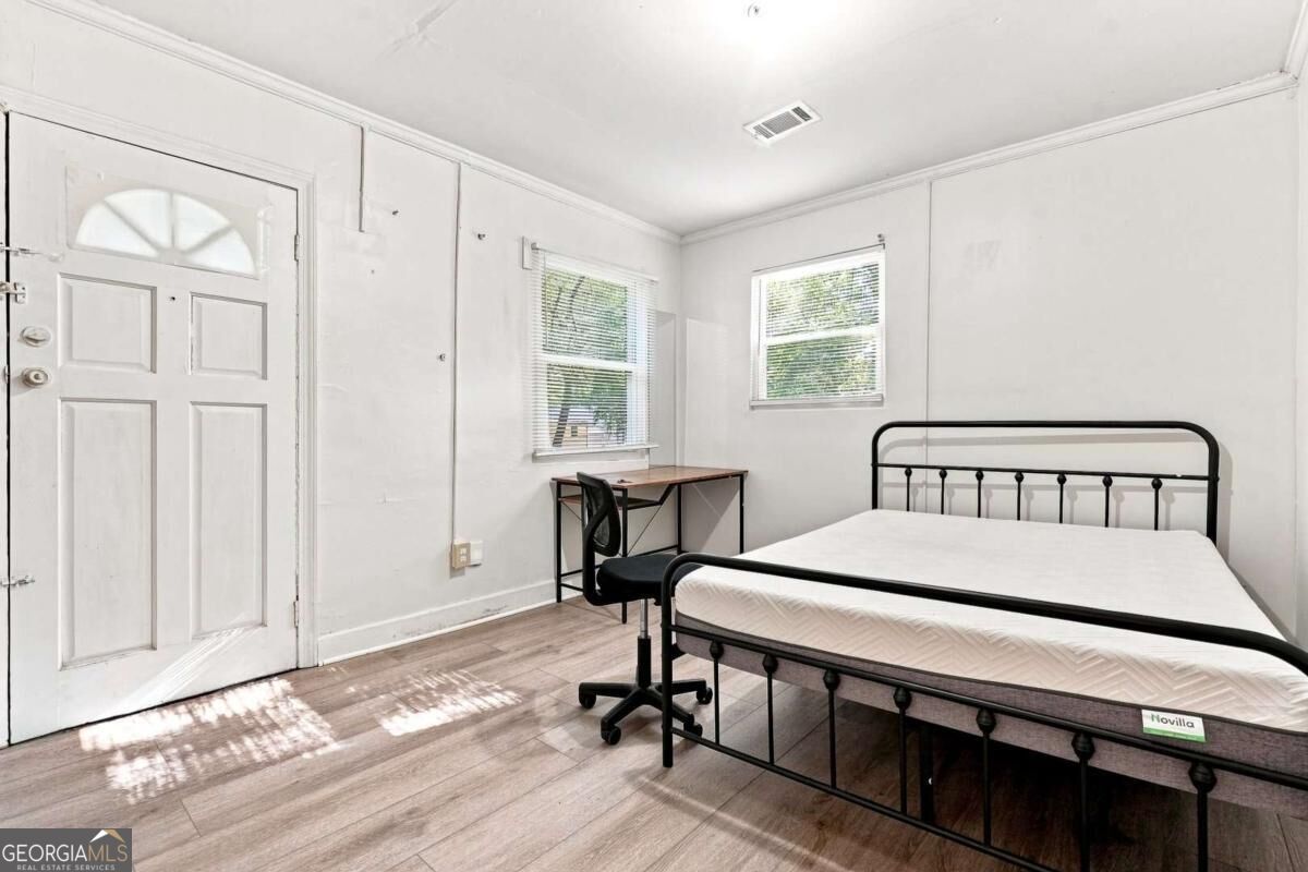 1071 Center ST NW