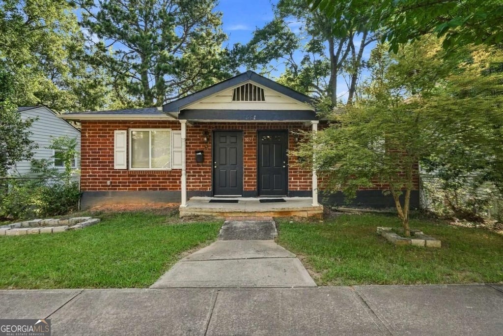 Photo of 1071 Center Street NW, Atlanta, GA 30318 (MLS # 10839599)