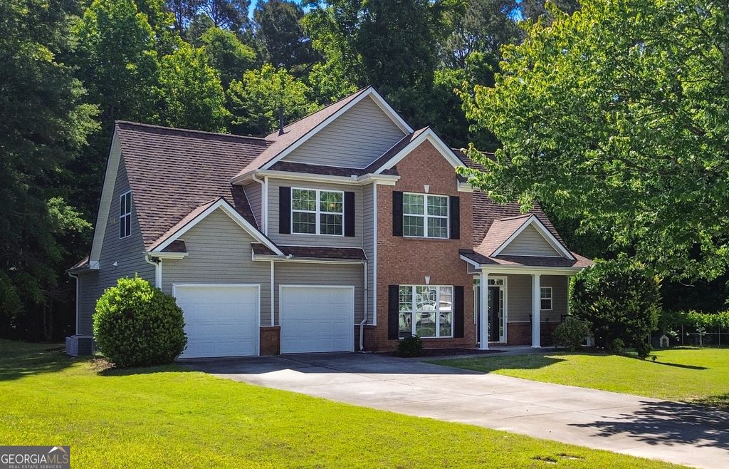 Photo of 240 Miracle Lane, Fayetteville, GA 30215 (MLS # 10768704)