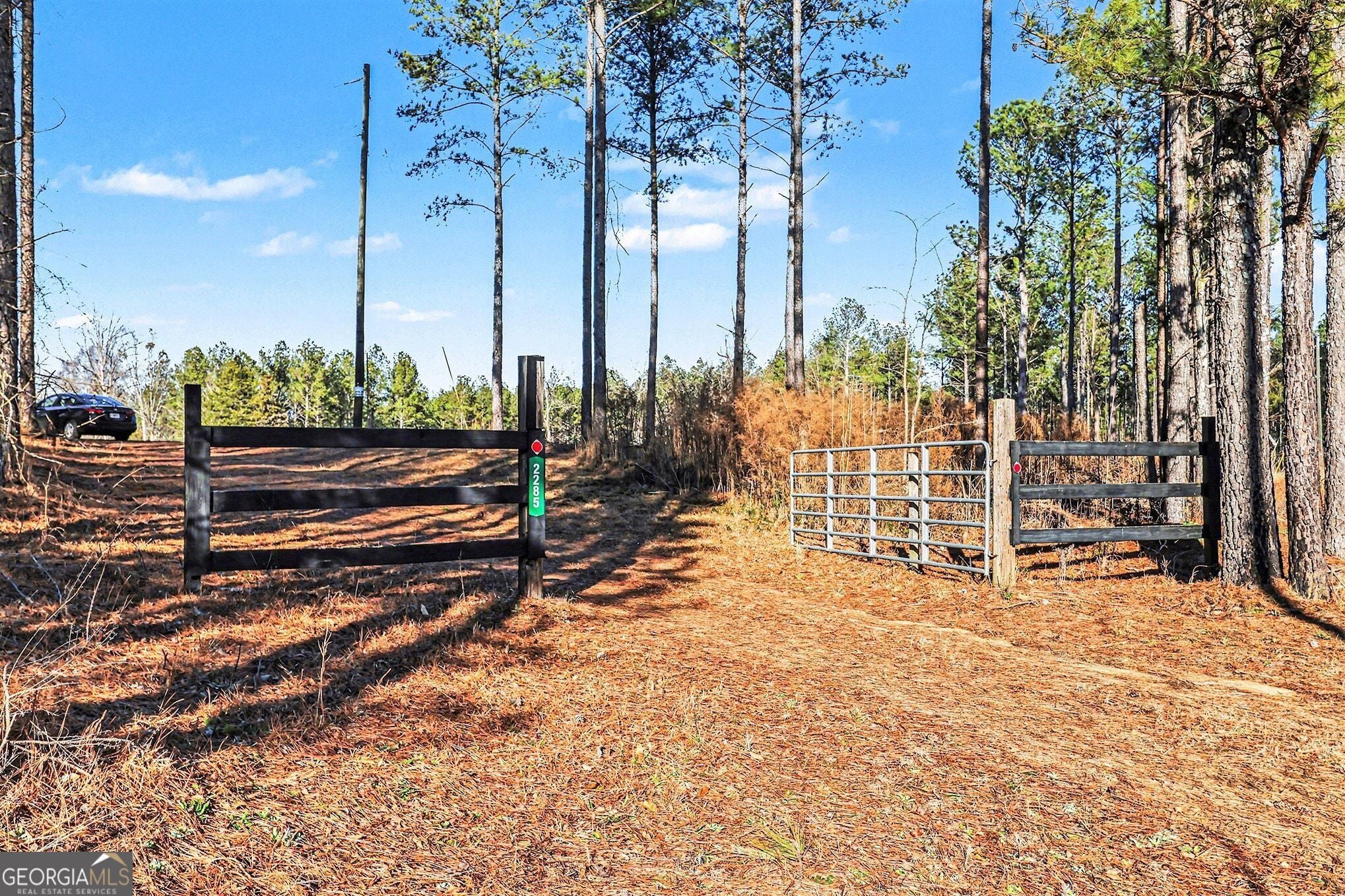 2285 Cherokee RD