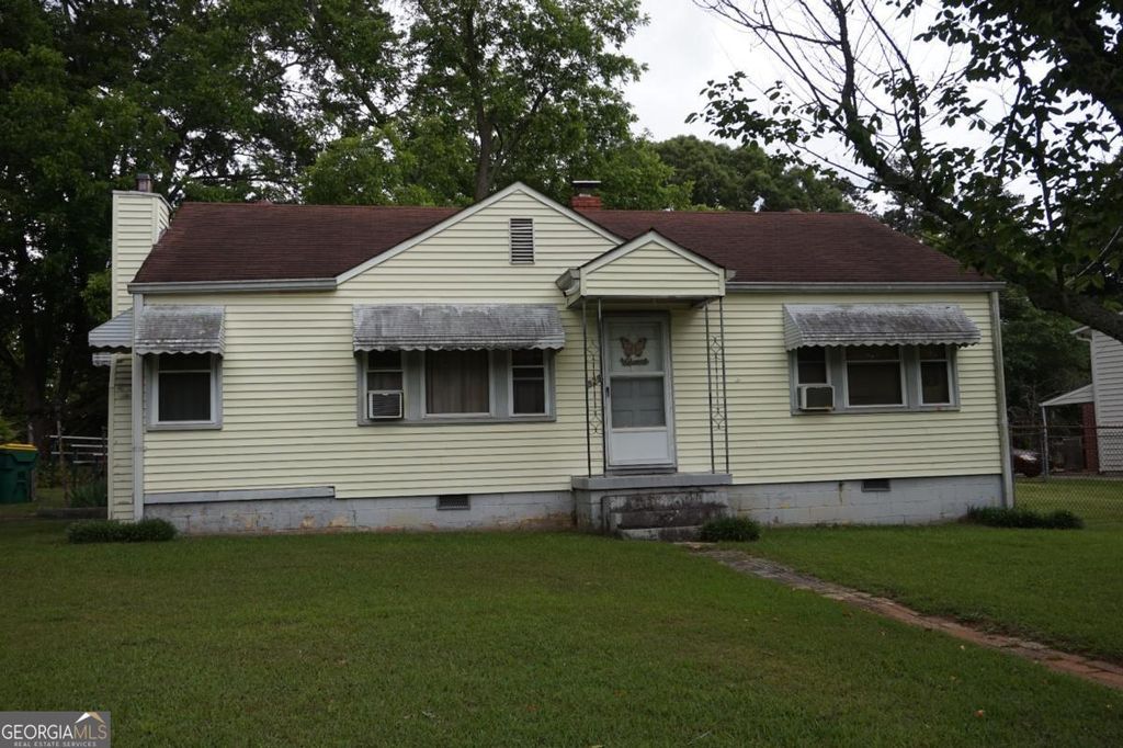 Photo of 829 Warren Drive, Forest Park, GA 30297 (MLS # 10770453)