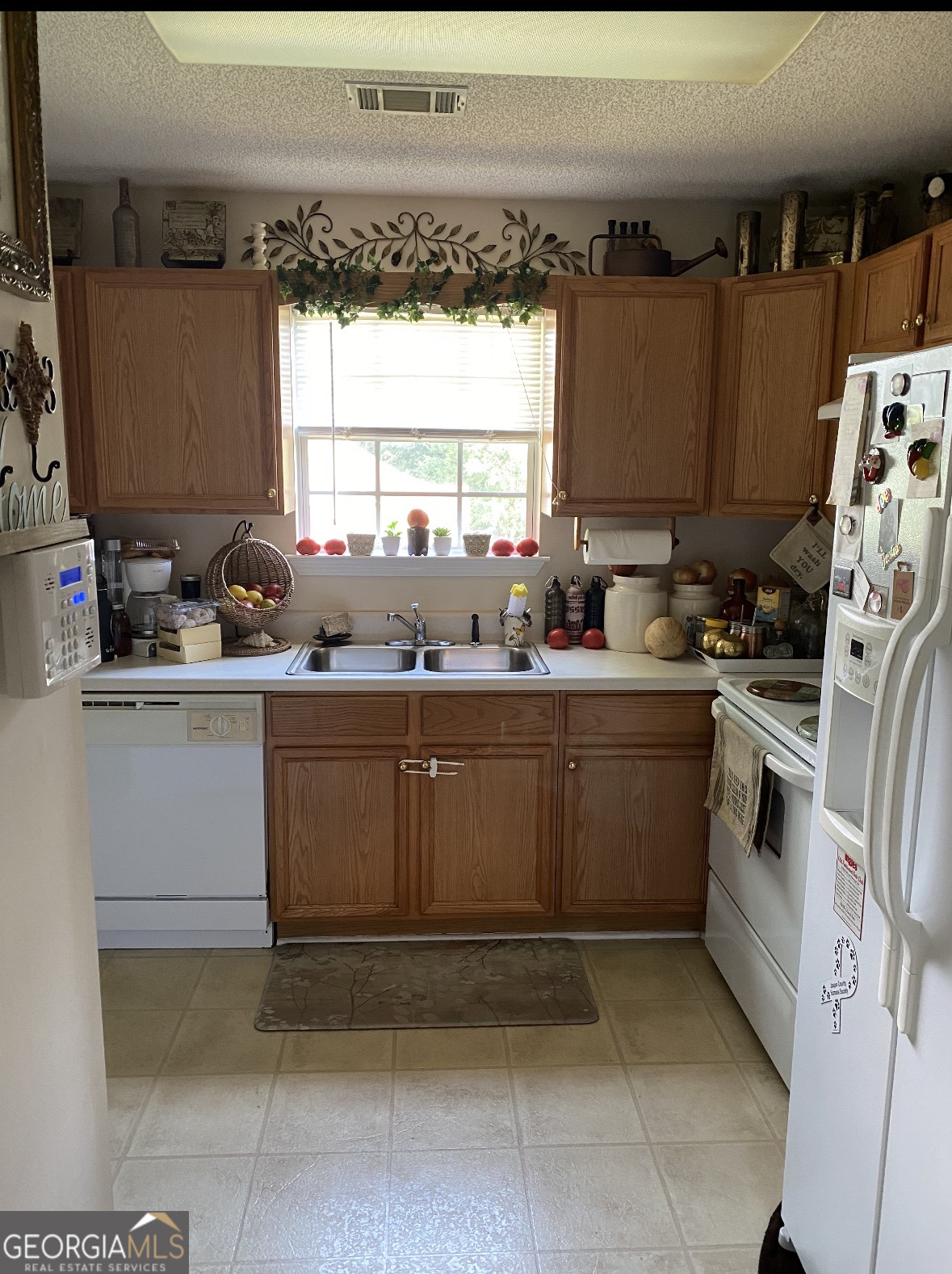 112 Canterbury CT