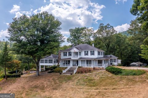 205 Carolina ST Dillard GA 30537