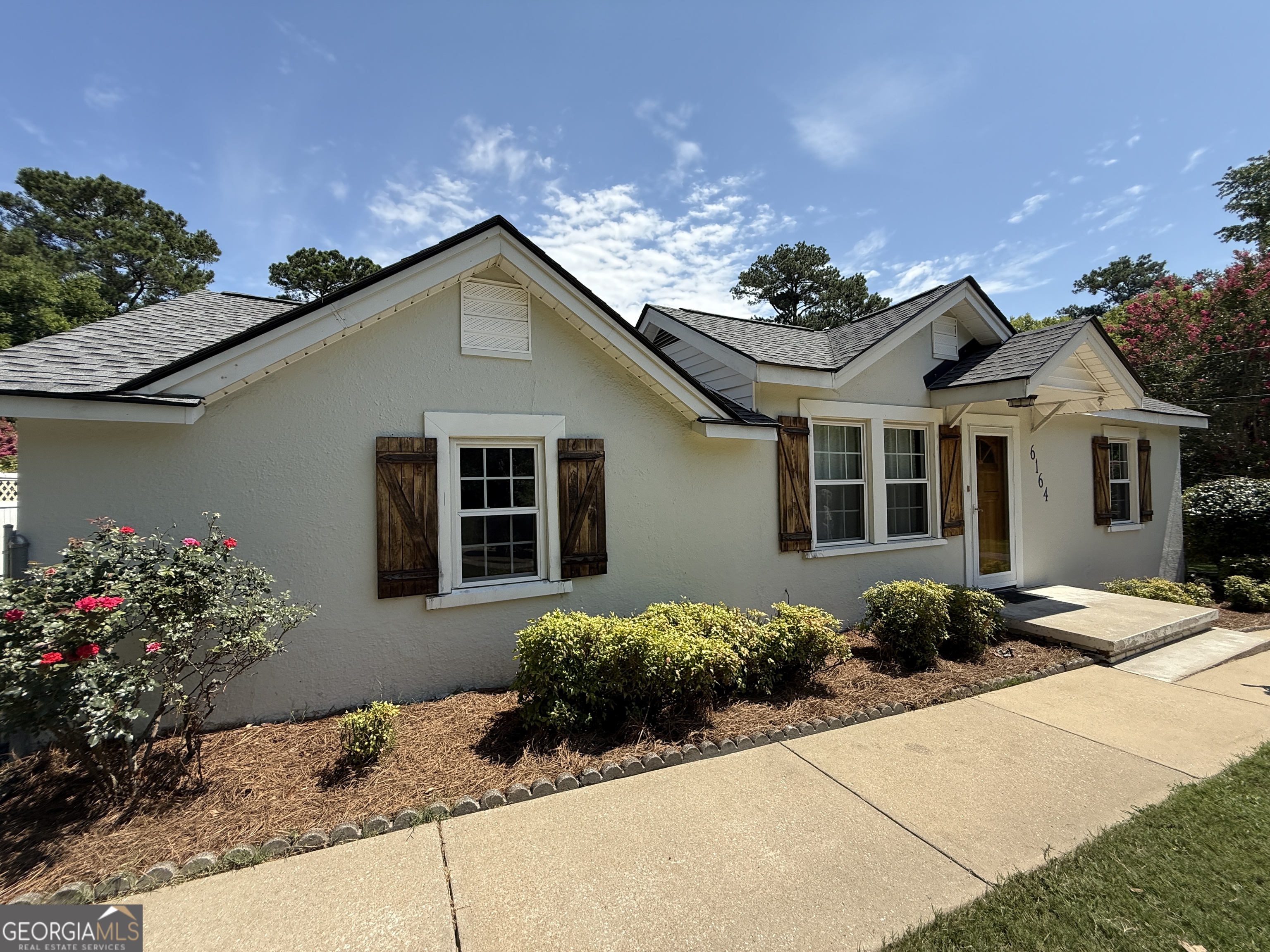 6164 Warner RD
