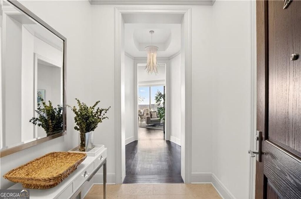 Photo of 3344 Peachtree Road NE #2904, Atlanta, GA 30326 (MLS # 10682217)