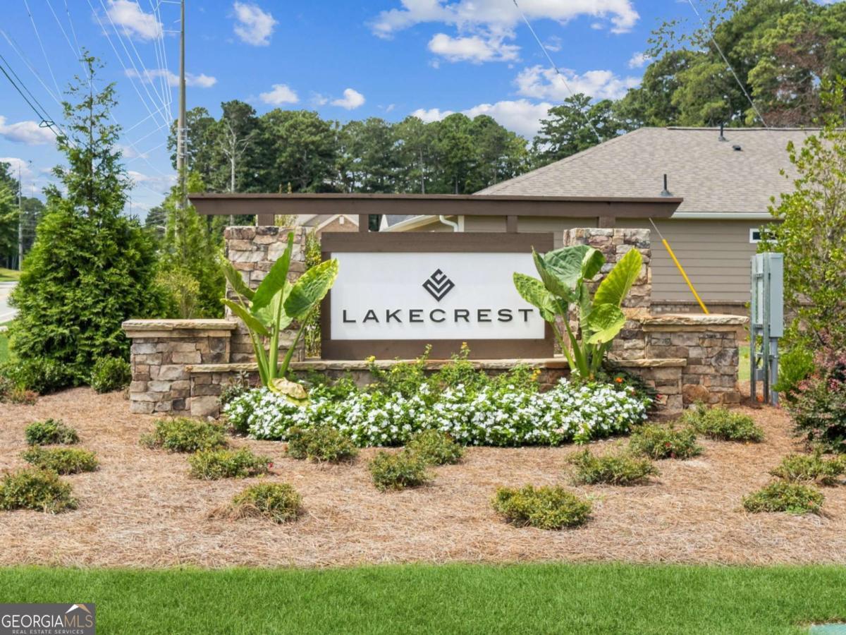 Lakecrest - Residential