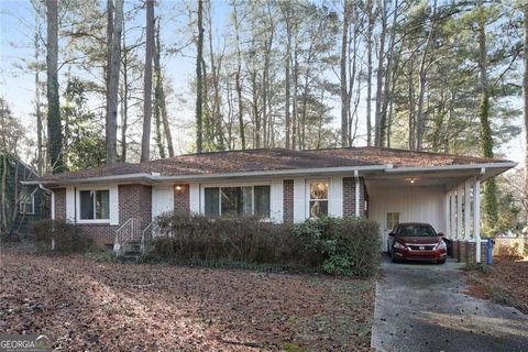 2596 Connally DR East Point GA 30344