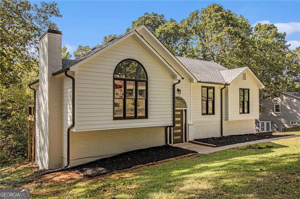 Photo of 29 Greenwood Drive SW, Cartersville, GA 30120 (MLS # 10682899)