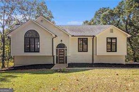 Photo of 29 Greenwood Drive SW, Cartersville, GA 30120 (MLS # 10682899)