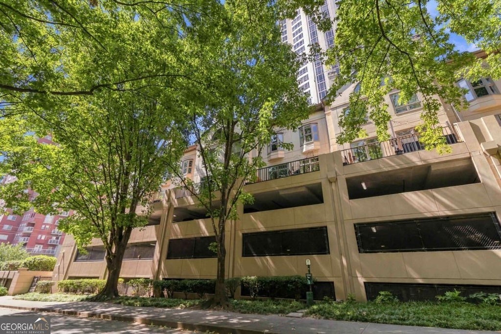 Photo of 3475 OAK VALLEY Rd #140, Atlanta, GA 30326 (MLS # 10846750)