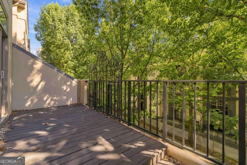 Photo of 3475 OAK VALLEY Rd #140, Atlanta, GA 30326 (MLS # 10846750)