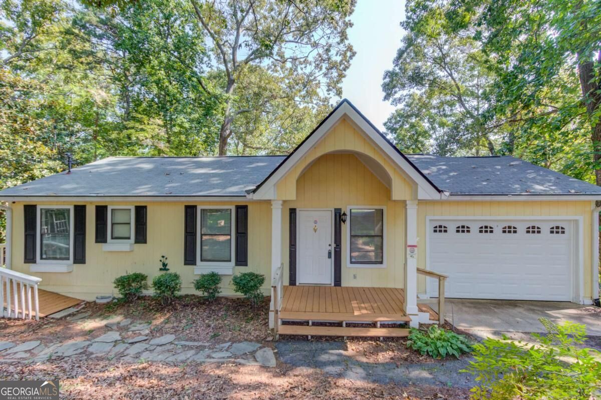 3629 Lakeview DR