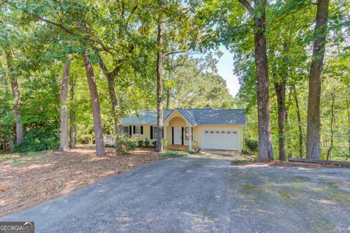 3629 Lakeview DR