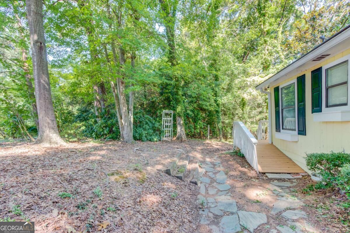 3629 Lakeview DR
