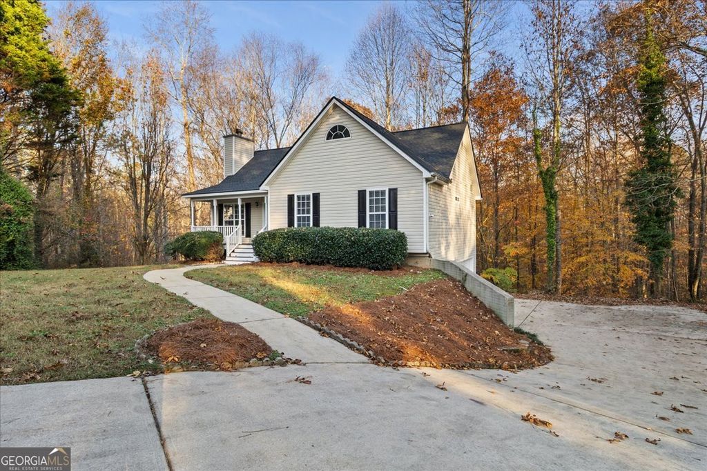 Photo of 235 Stillwater Court, Hampton, GA 30228 (MLS # 10654473)