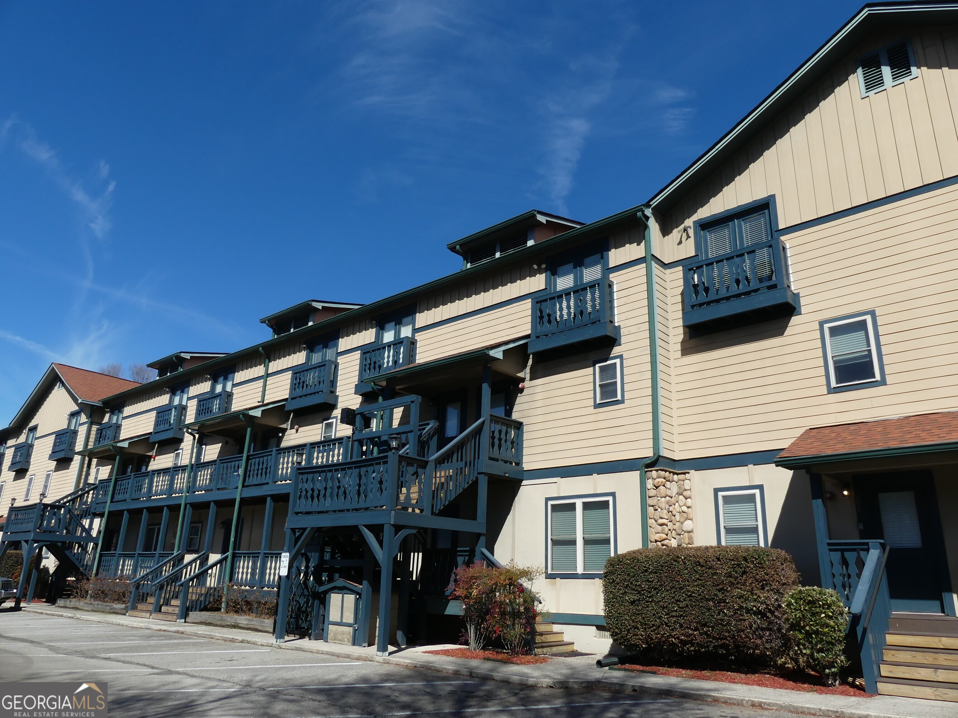 26-204 Midway ST #203 / DOOR #204