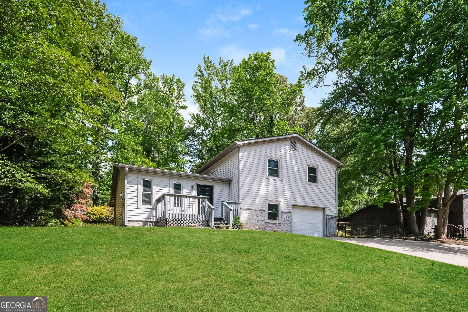 2852 Melanie LN