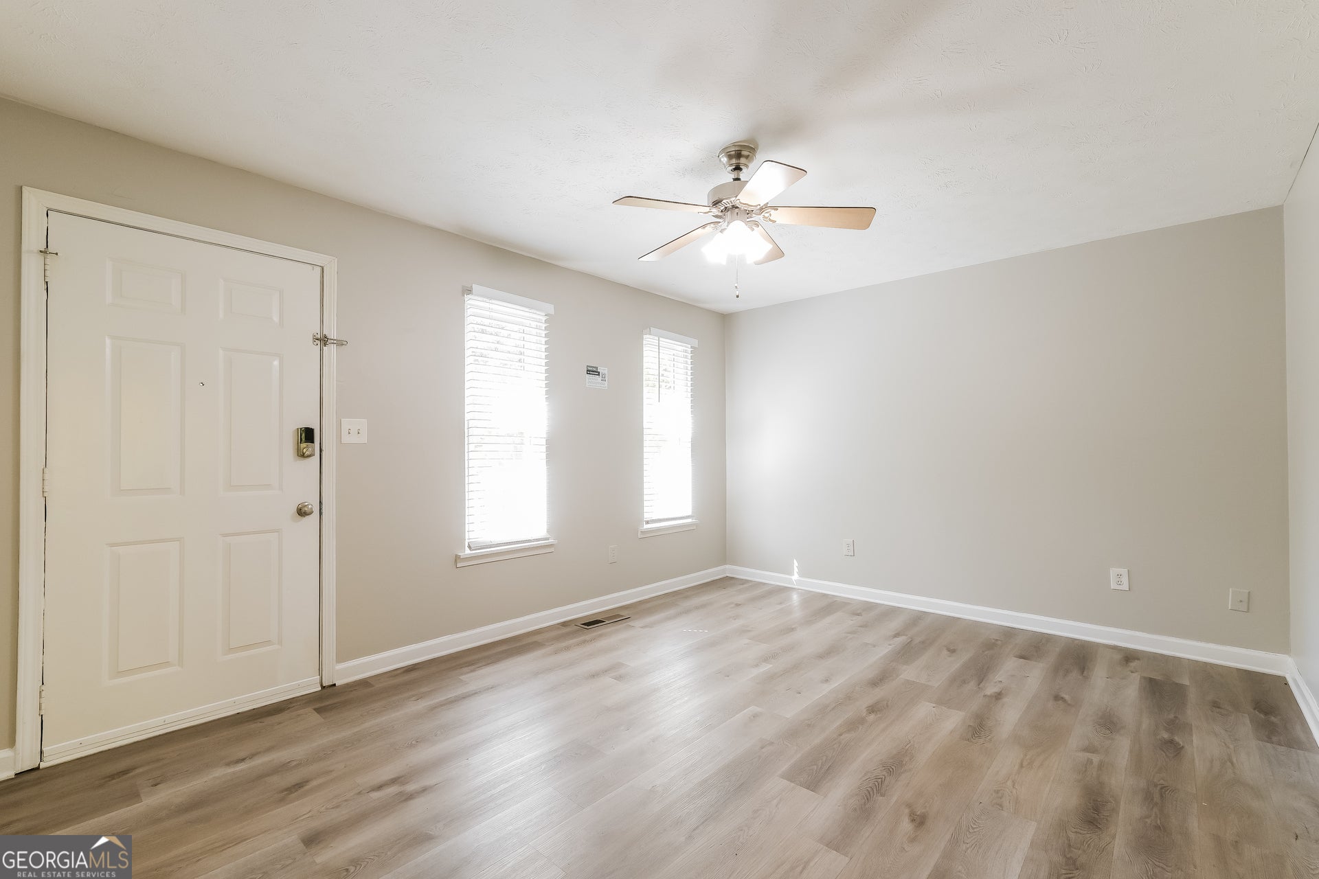 2852 Melanie LN