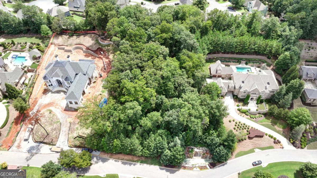 GRAND ESTATES OF THE SOUTH - Land