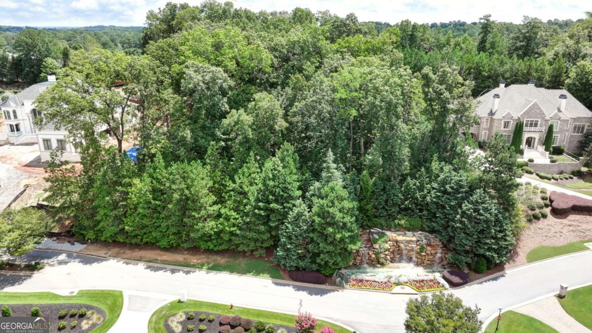 GRAND ESTATES OF THE SOUTH - Land